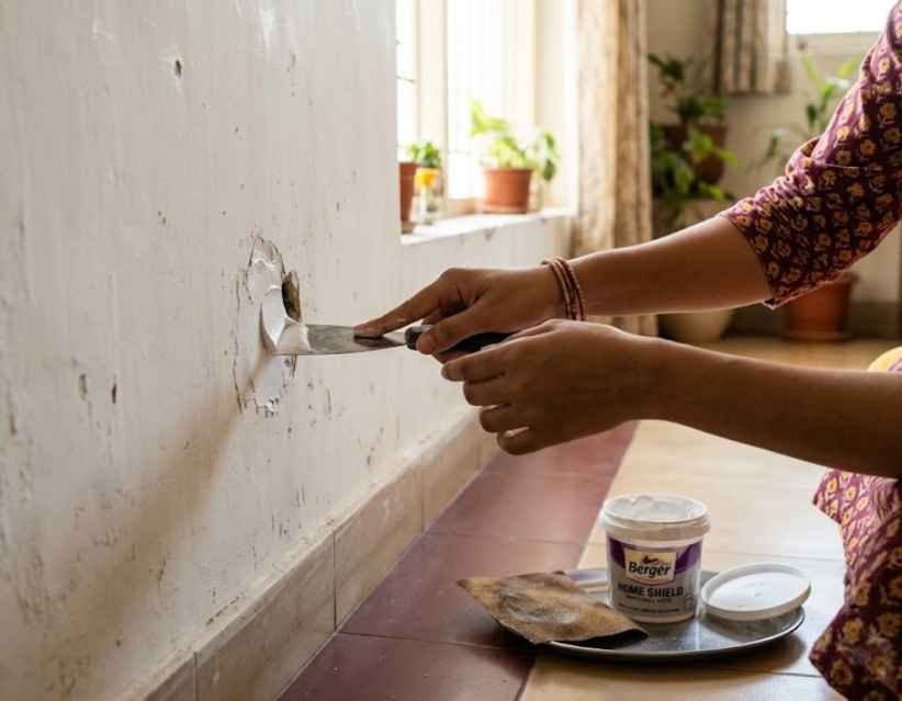 How to Patch a Hole in Wall: Easy DIY Guide
